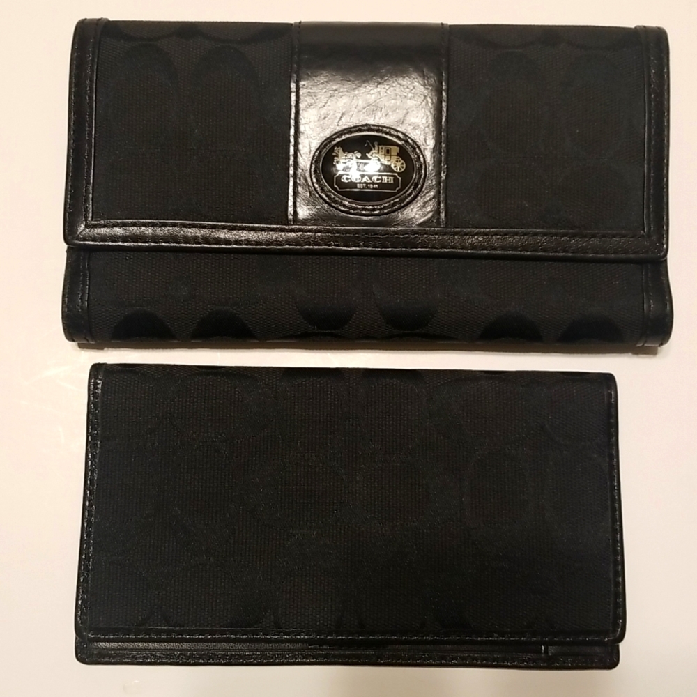 Coach Tri fold wallet with matching checkbook, black colour